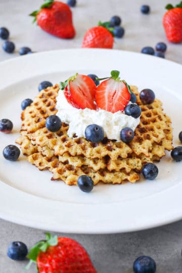 Easy low-carb waffles recipe (Gluten-free and keto) - Here To Cook