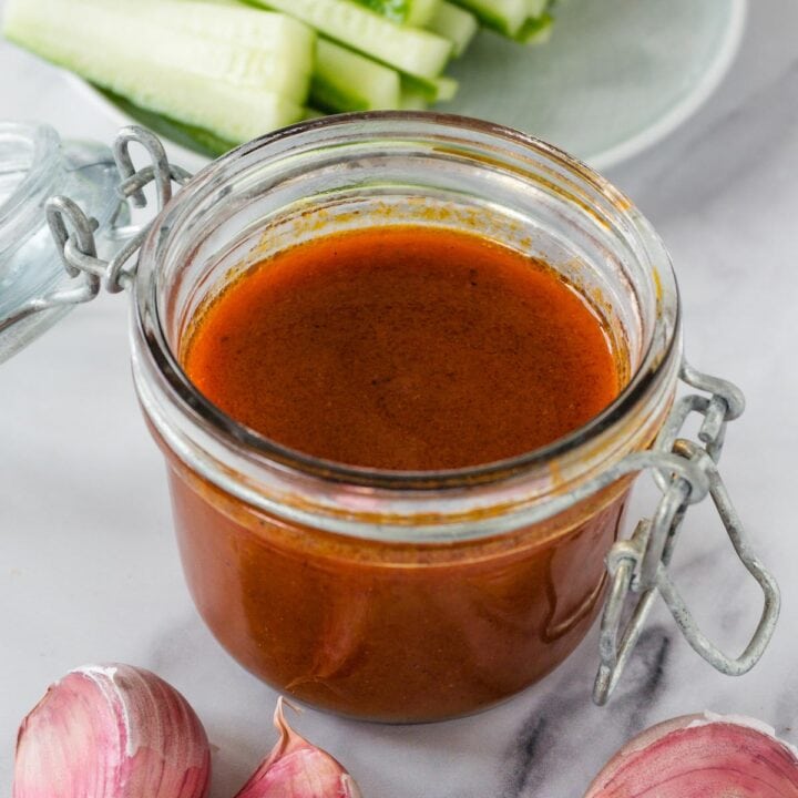 Keto buffalo sauce (Gluten-free & Sugar-free) - Here To Cook