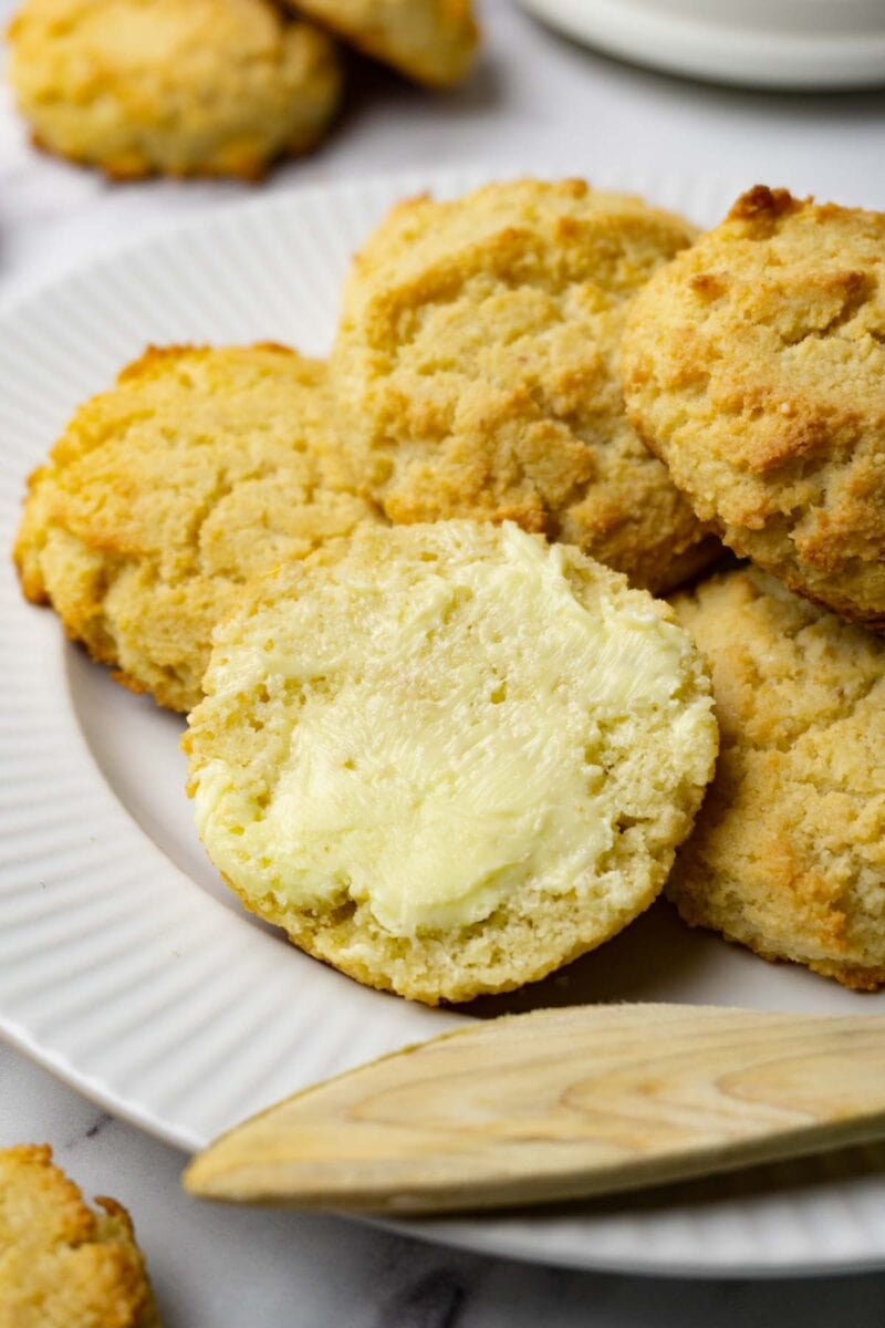 Almond flour biscuits - Here To Cook